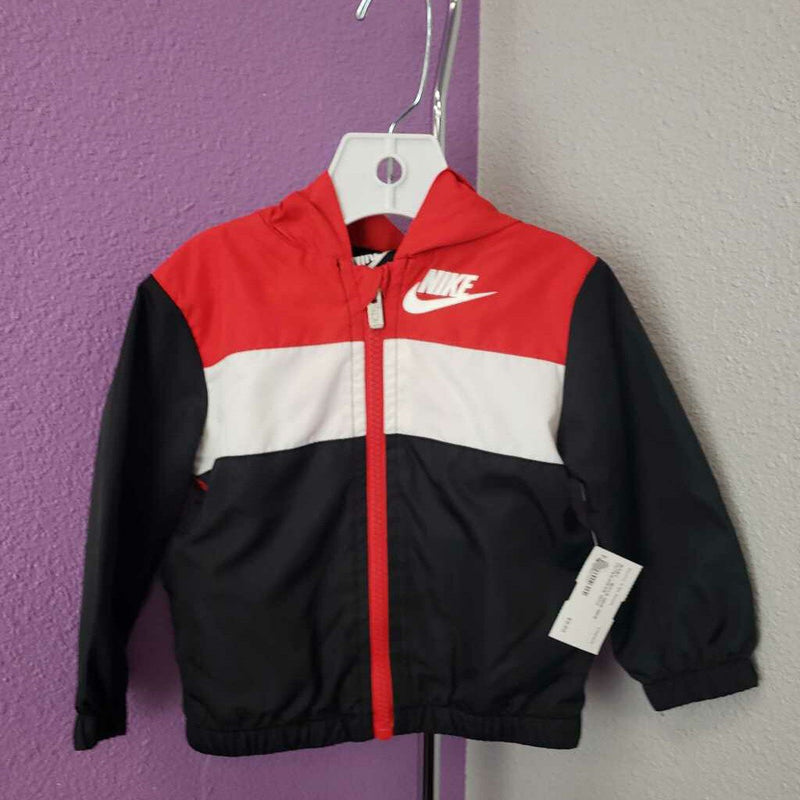 NIKE - OUTERWEAR