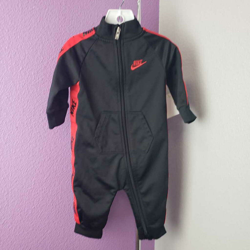 NIKE - OUTFIT