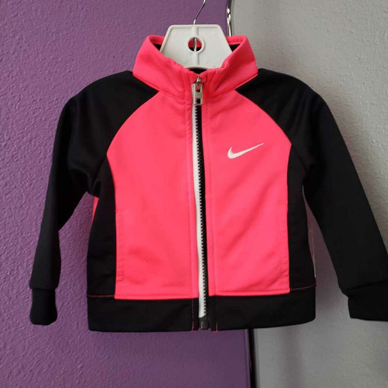 NIKE - OUTERWEAR