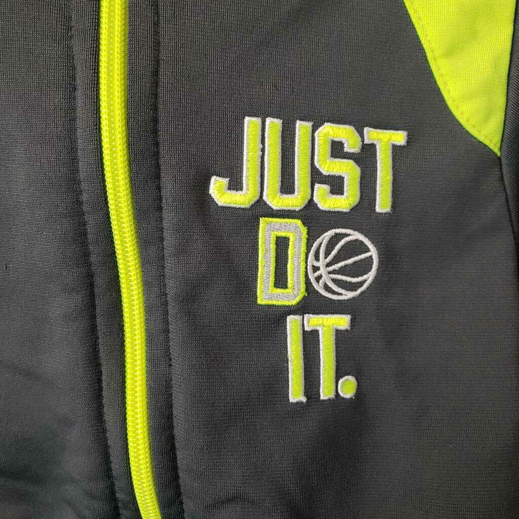 NIKE - OUTERWEAR