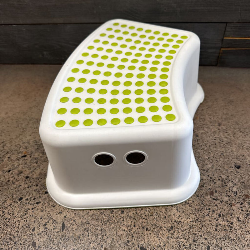 IKEA - STEP STOOL