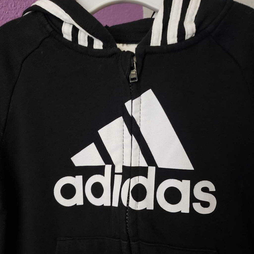 ADIDAS - OUTFIT