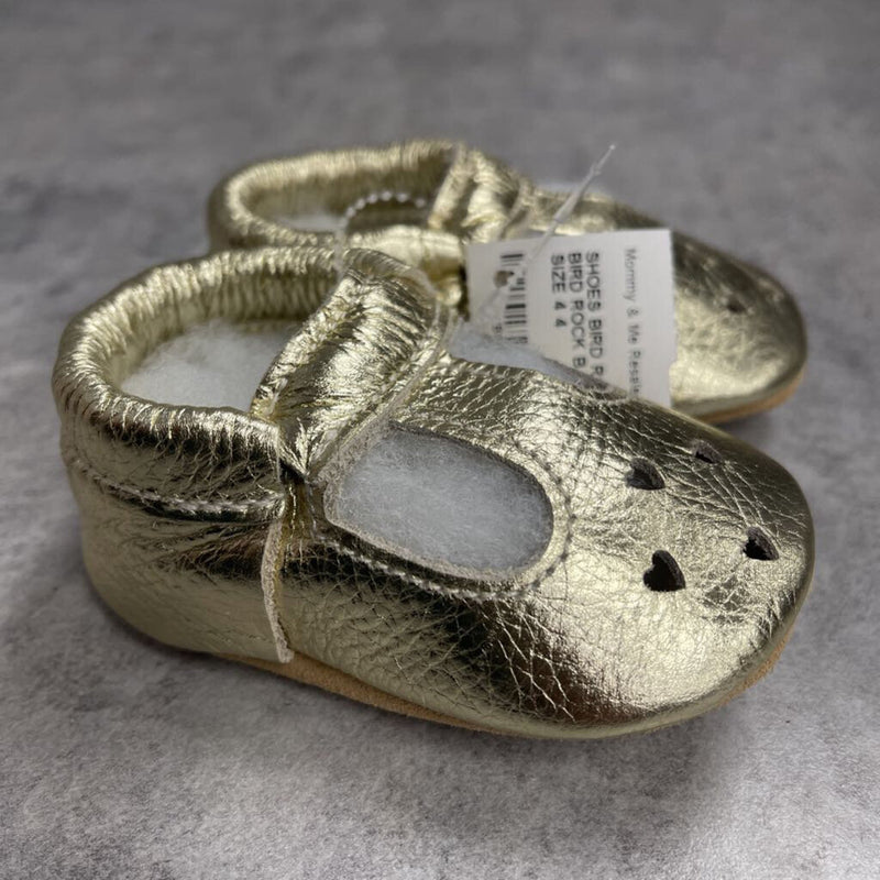 BIRD ROCK BABY - SHOES SIZE 4