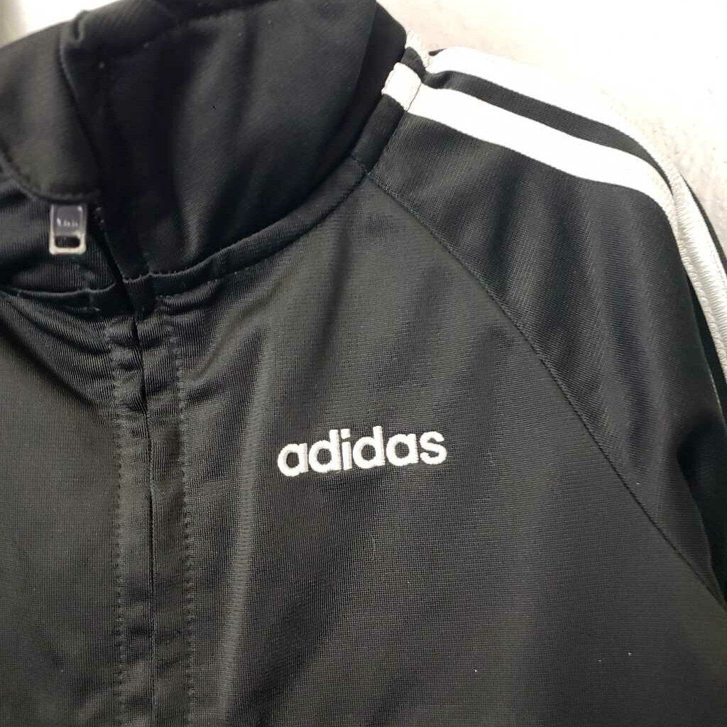 ADIDAS - OUTFIT