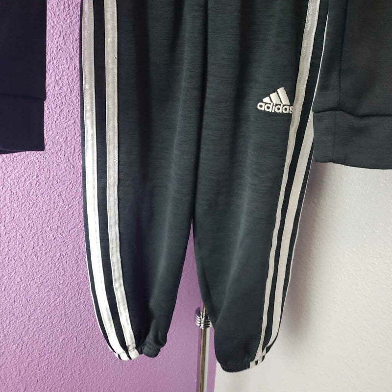 ADIDAS - OUTFIT